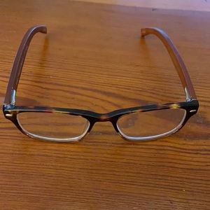 Tortoiseshell readers